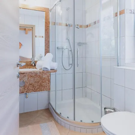 Apartment Haus Elise By We Rent, Summercard Included *